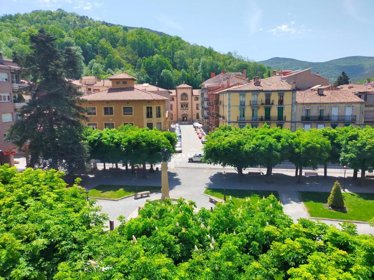 Can Planas Soleado, Amplio Con Vistas Y Parking Sant Joan de les Abadesses Eksteriør billede